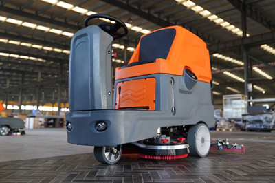 榮事達(dá)D140駕駛式洗地車(chē) 榮事達(dá)D140駕駛式洗地機(jī).jpg